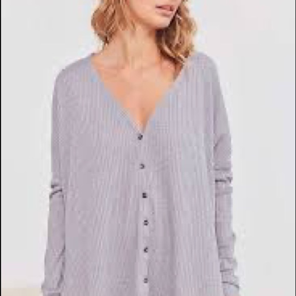 Urban Outfitters Jojo Oversized Thermal Button-Front Top Size Medium